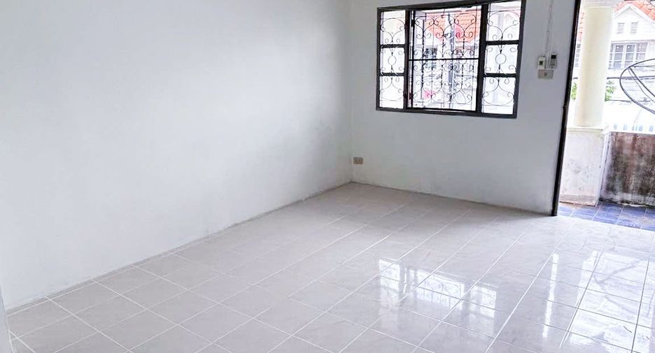 For sale 2 bedrooms townhouse in Bang Bua Thong, Nonthaburi