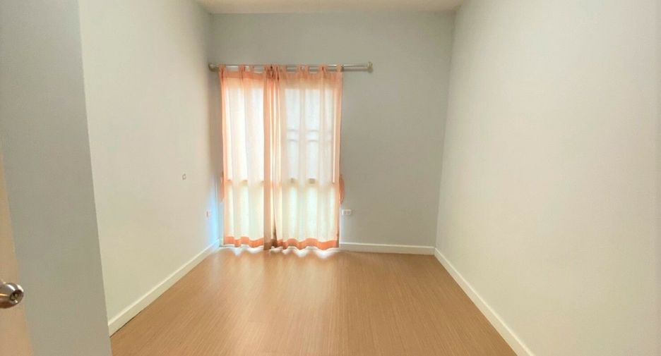 For sale 3 bedrooms townhouse in Mueang Nonthaburi, Nonthaburi