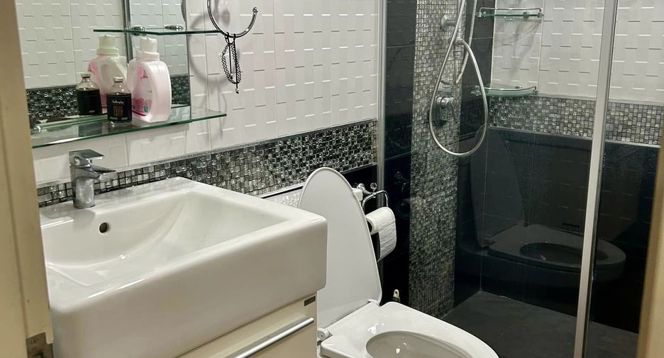 For rent 2 bedrooms condo in Mueang Nonthaburi, Nonthaburi