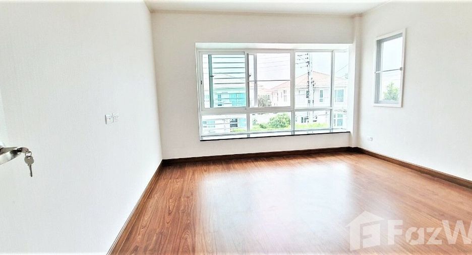 For sale 3 bedrooms house in Mueang Pathum Thani, Pathum Thani