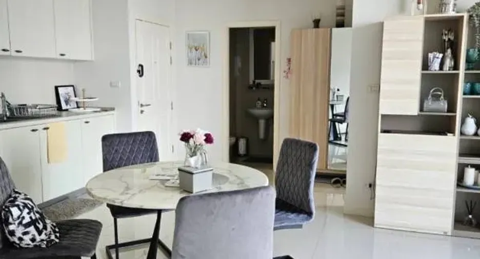 For rent 2 bedrooms condo in Mueang Nonthaburi, Nonthaburi