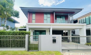For rent 4 bedrooms house in Pak Kret, Nonthaburi