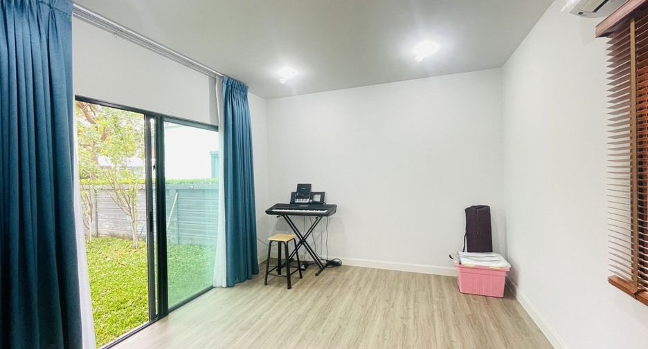 For rent 4 bedrooms house in Pak Kret, Nonthaburi