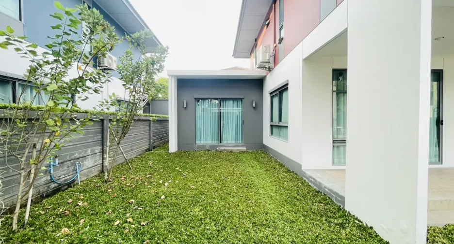 For rent 4 bedrooms house in Pak Kret, Nonthaburi