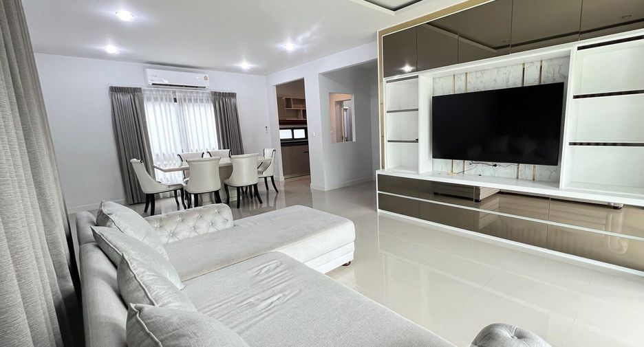 For rent 4 bedrooms house in Pak Kret, Nonthaburi