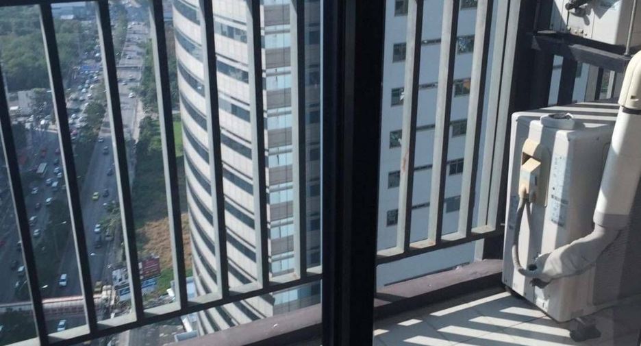 For sale 3 bedrooms condo in Pak Kret, Nonthaburi