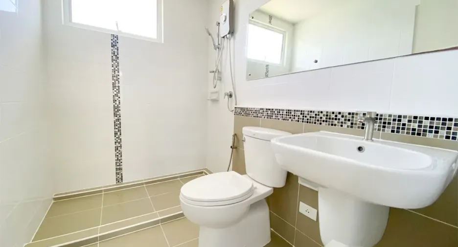 For sale 3 bedrooms house in Khlong Luang, Pathum Thani