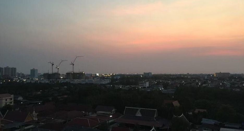 For sale 2 bedrooms condo in Mueang Nonthaburi, Nonthaburi