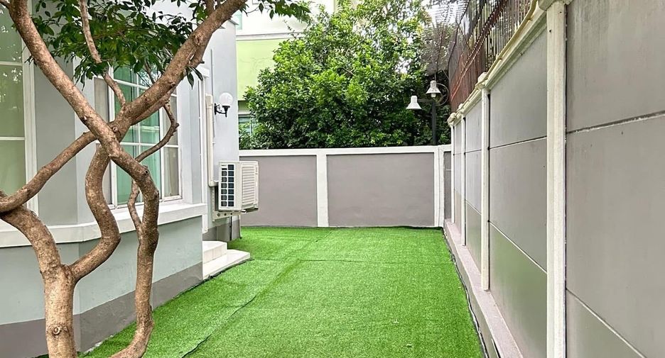 For rent 3 bedrooms house in Mueang Nonthaburi, Nonthaburi