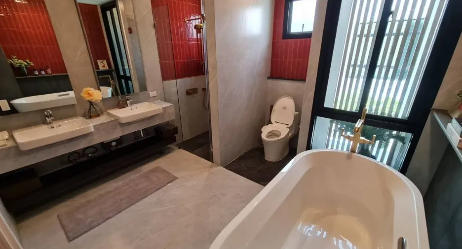 Casa en venta de 4 habitaciones en Mueang Nonthaburi, Nonthaburi