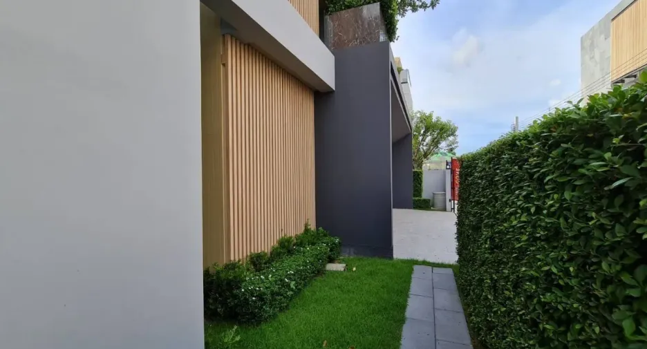 Casa en venta de 4 habitaciones en Mueang Nonthaburi, Nonthaburi
