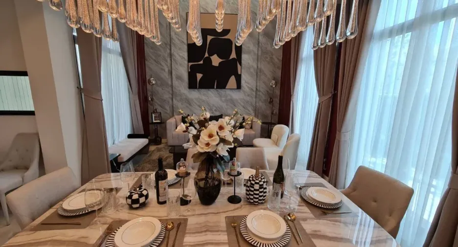 Casa en venta de 4 habitaciones en Mueang Nonthaburi, Nonthaburi