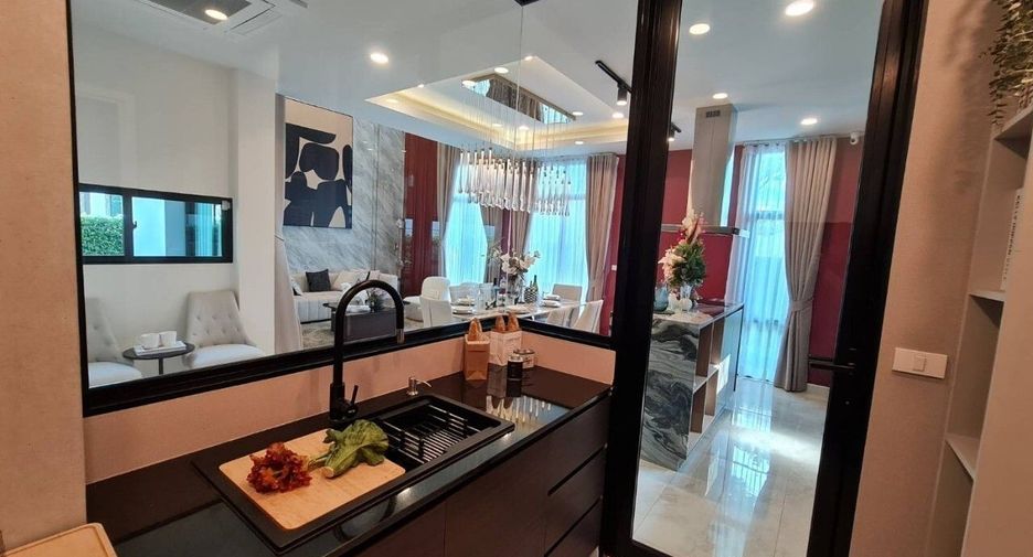 À vendre 4 chambres maison à Mueang Nonthaburi, Nonthaburi
