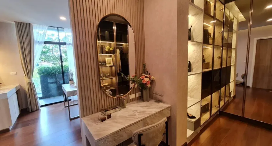 Casa en venta de 4 habitaciones en Mueang Nonthaburi, Nonthaburi