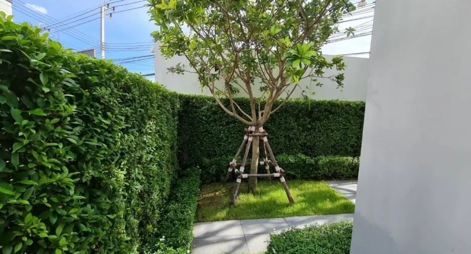 Casa en venta de 4 habitaciones en Mueang Nonthaburi, Nonthaburi