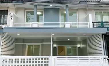 Продажа 3 спальни таунхаус в Bang Bua Thong, Нонтабури