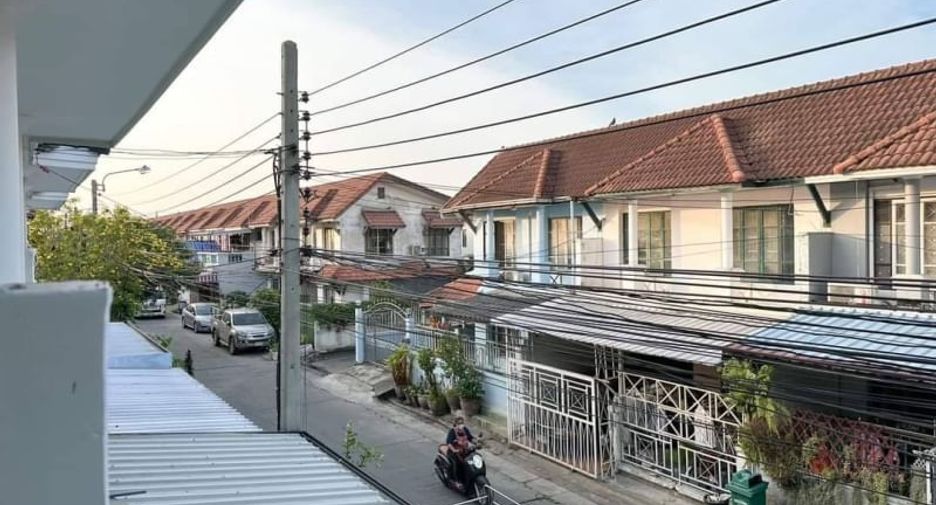For sale 3 bedrooms townhouse in Bang Bua Thong, Nonthaburi