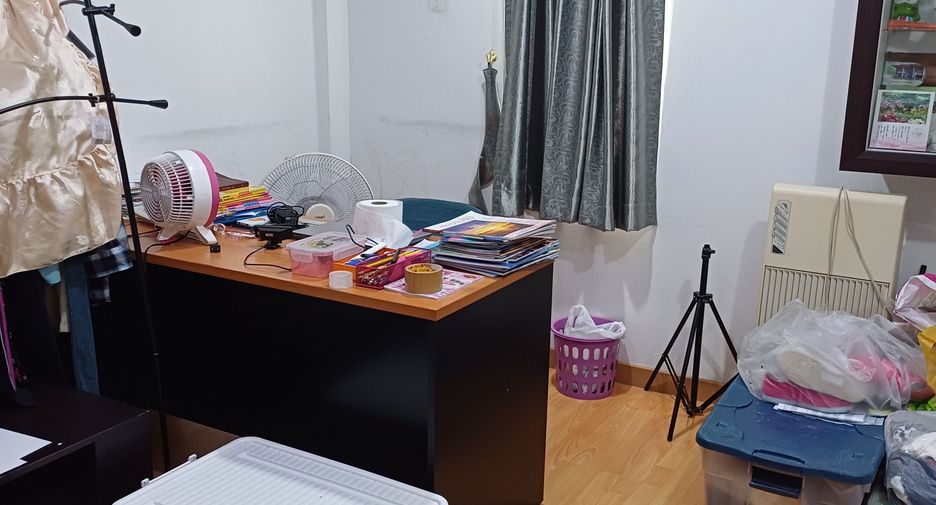 出售 3 卧室 联排别墅 在 Pak Kret, Nonthaburi