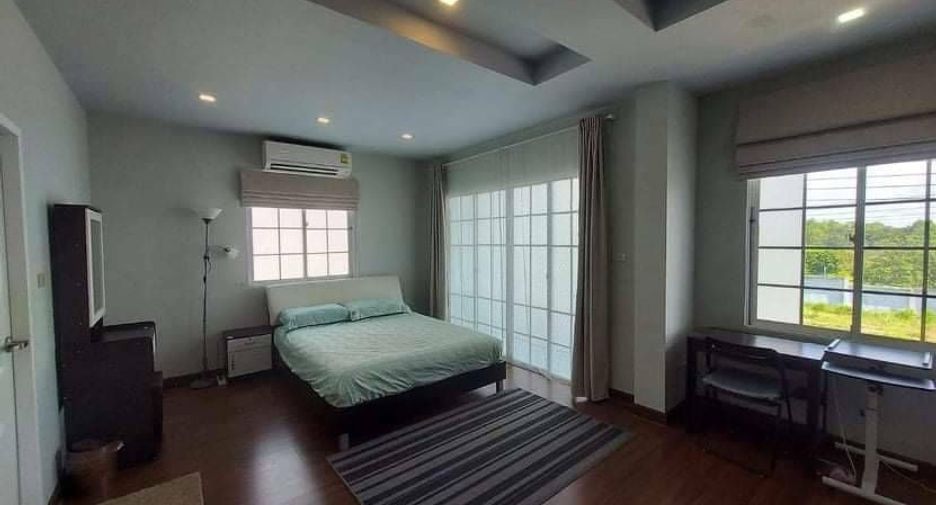 For sale 4 bedrooms house in Si Maha Phot, Prachin Buri