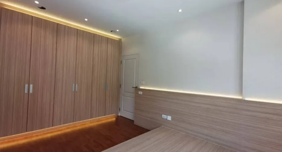 出售 3 卧室 独立屋 在 Bang Kruai, Nonthaburi