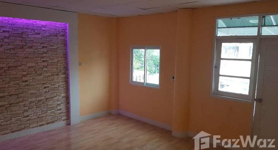 À vendre 3 chambres maison de ville à Mueang Nonthaburi, Nonthaburi