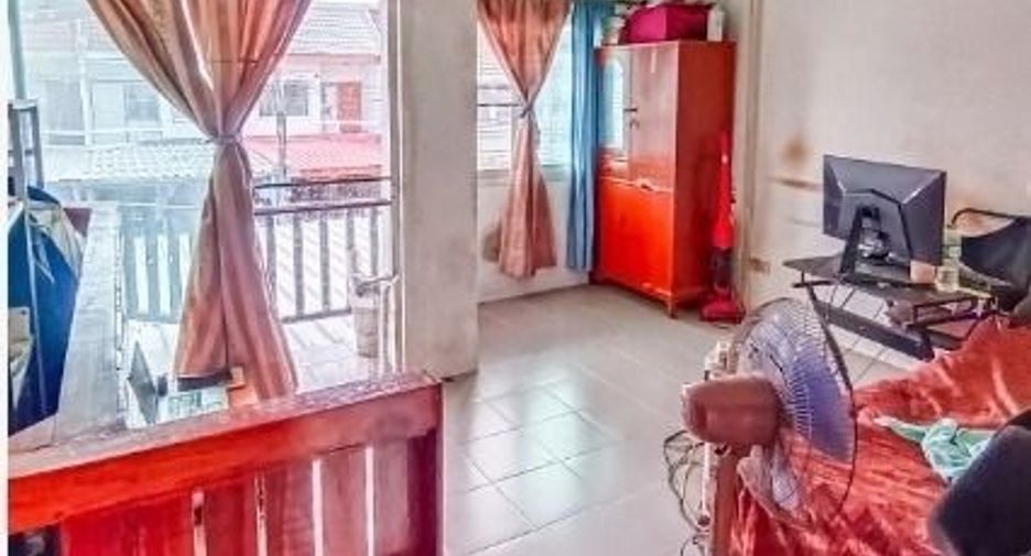 Reihenhaus zum Kauf mit 2 Zimmer in Bang Bua Thong, Nonthaburi