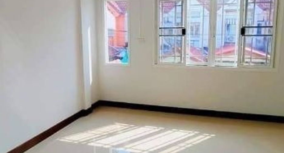 Casa adosada en venta de 2 habitaciones en Bang Bua Thong, Nonthaburi