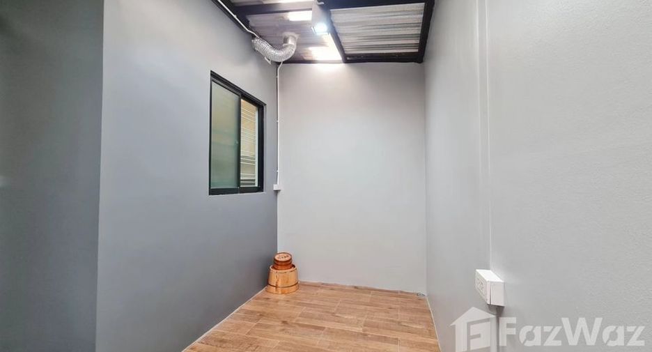 For sale 3 bedrooms townhouse in Mueang Nonthaburi, Nonthaburi