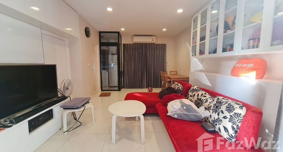 For sale 3 bedrooms townhouse in Mueang Nonthaburi, Nonthaburi