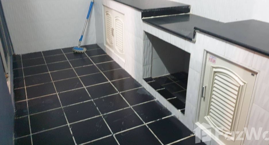 For sale 3 bedrooms townhouse in Mueang Nonthaburi, Nonthaburi