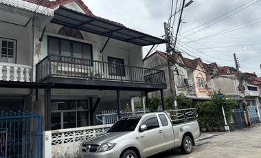 For sale 3 bedrooms townhouse in Mueang Nonthaburi, Nonthaburi
