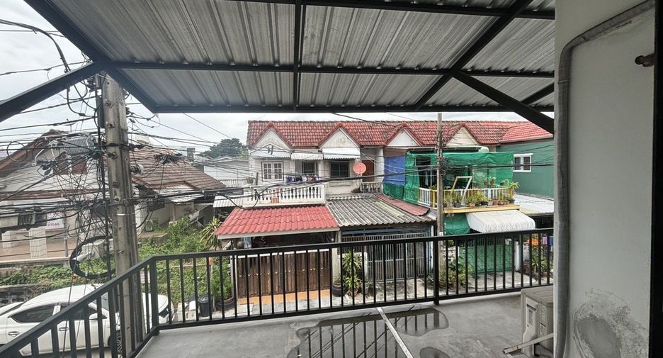 For sale 3 bedrooms townhouse in Mueang Nonthaburi, Nonthaburi