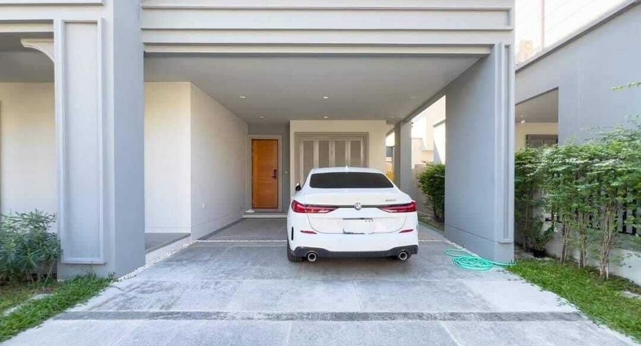 For sale 4 bedrooms house in Pak Kret, Nonthaburi