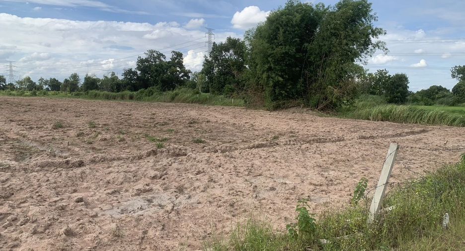 For sale land in Si Maha Phot, Prachin Buri