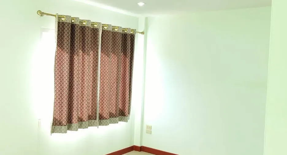 For sale 3 bedrooms townhouse in Bang Bua Thong, Nonthaburi