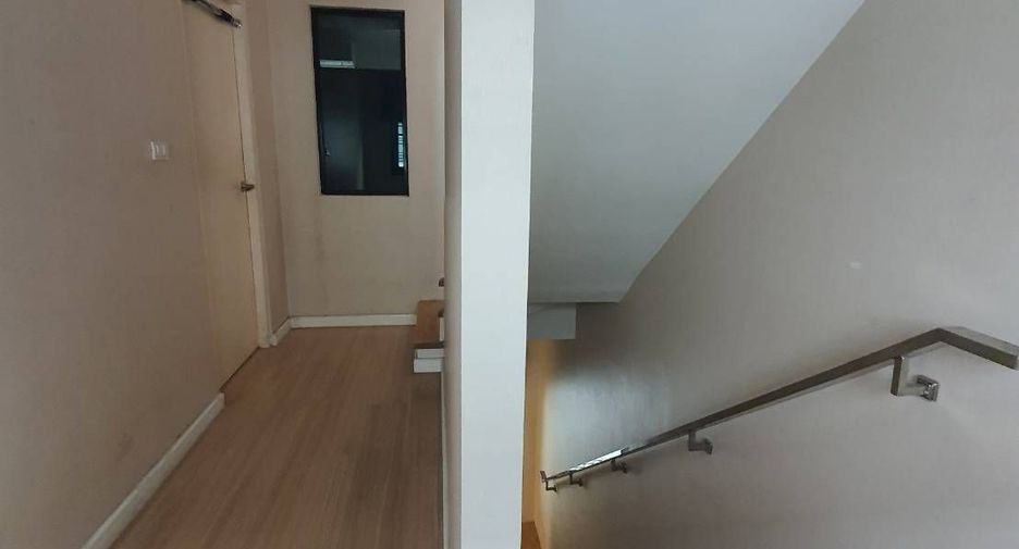 For sale 3 bedrooms townhouse in Mueang Nonthaburi, Nonthaburi