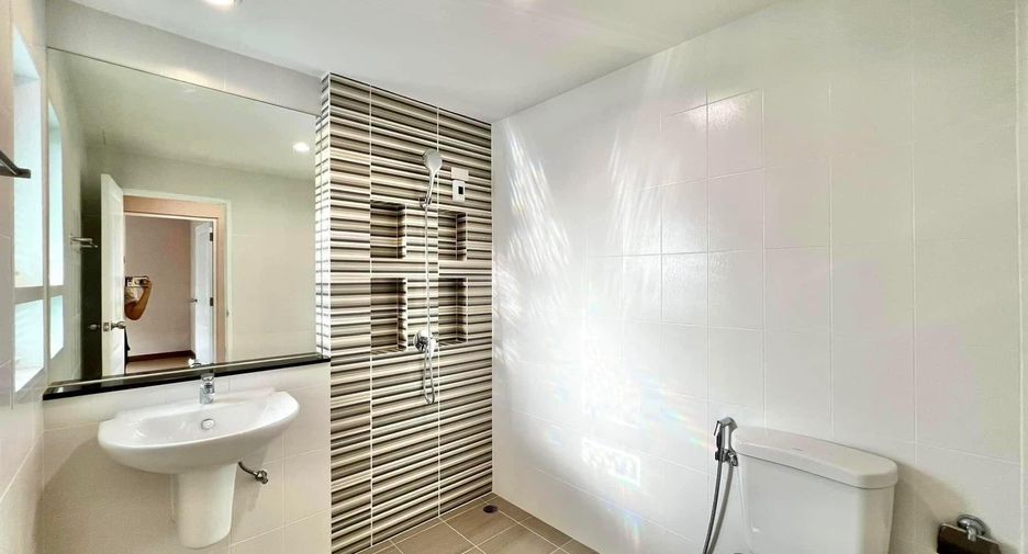 For sale 3 bedrooms house in Thanyaburi, Pathum Thani