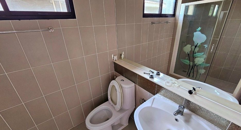 For sale 3 bedrooms townhouse in Mueang Nonthaburi, Nonthaburi