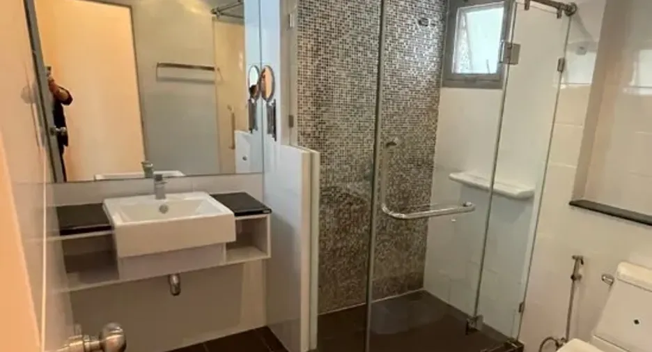 For sale 4 bedrooms house in Mueang Nonthaburi, Nonthaburi