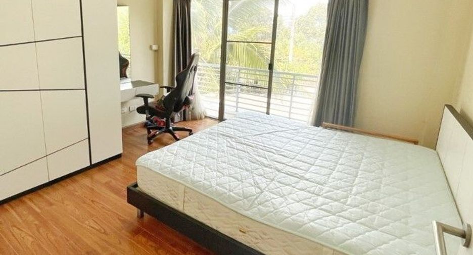 For sale 4 bedrooms house in Mueang Nonthaburi, Nonthaburi