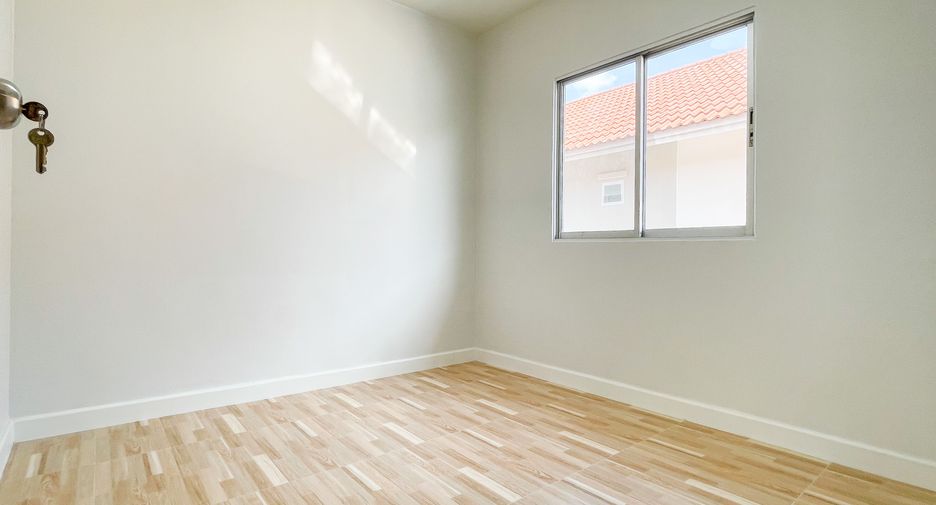 For sale 3 bedrooms townhouse in Bang Bua Thong, Nonthaburi