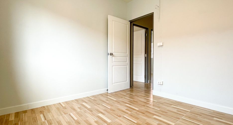 For sale 3 bedrooms townhouse in Bang Bua Thong, Nonthaburi