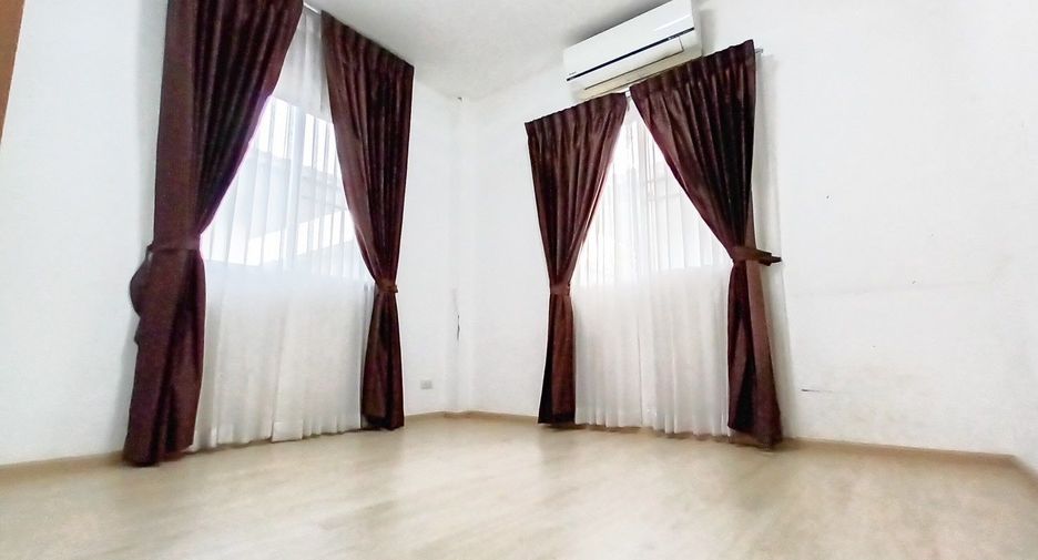 For sale 3 bedrooms house in Mueang Chachoengsao, Chachoengsao