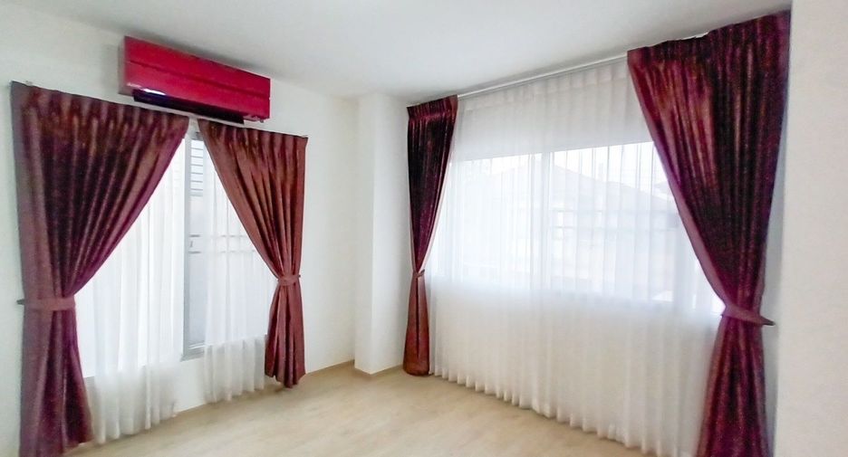 For sale 3 bedrooms house in Mueang Chachoengsao, Chachoengsao