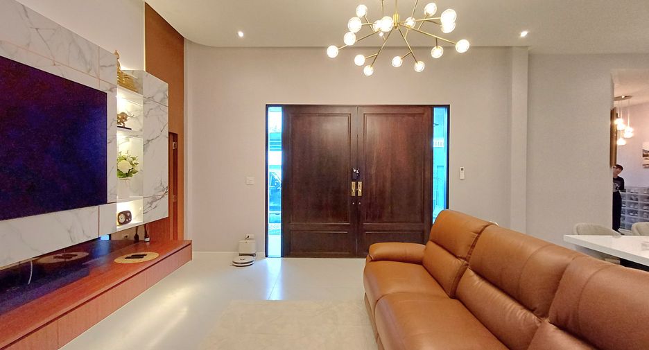 For sale 3 bedrooms house in Huay Yai, Pattaya