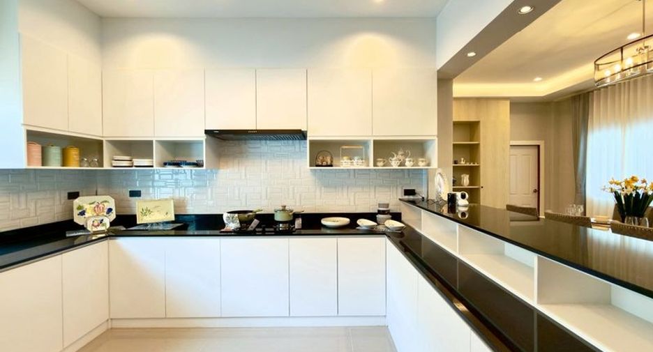 For sale 3 bedrooms house in Huay Yai, Pattaya