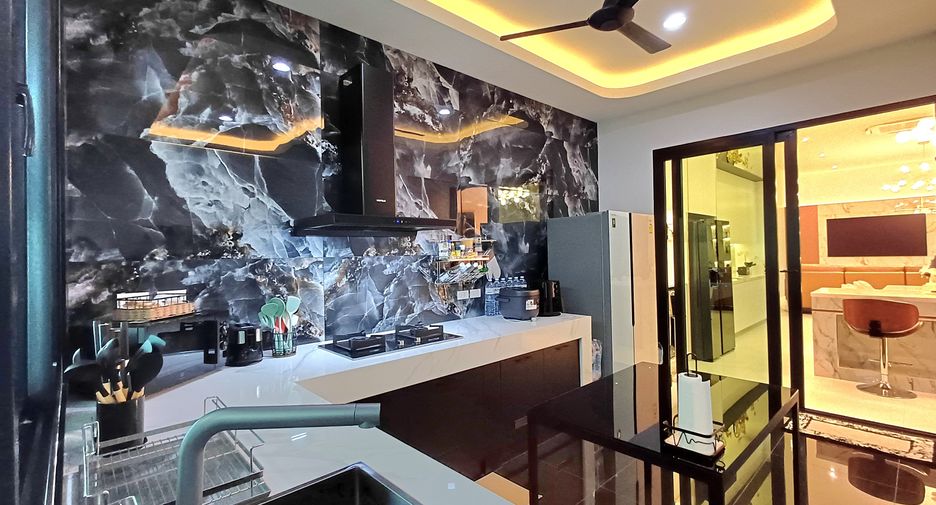 For sale 3 bedrooms house in Huay Yai, Pattaya