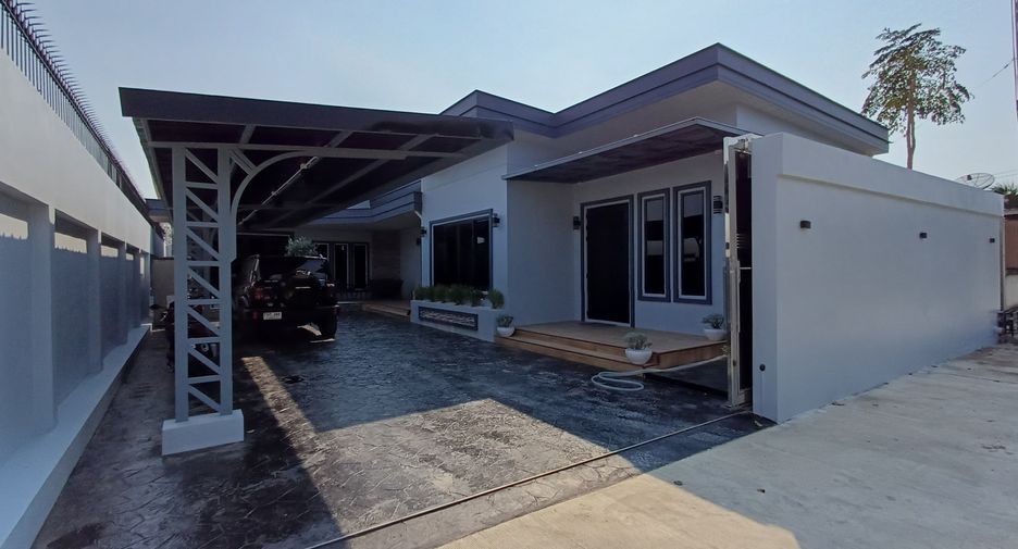 For sale 3 bedrooms house in Huay Yai, Pattaya