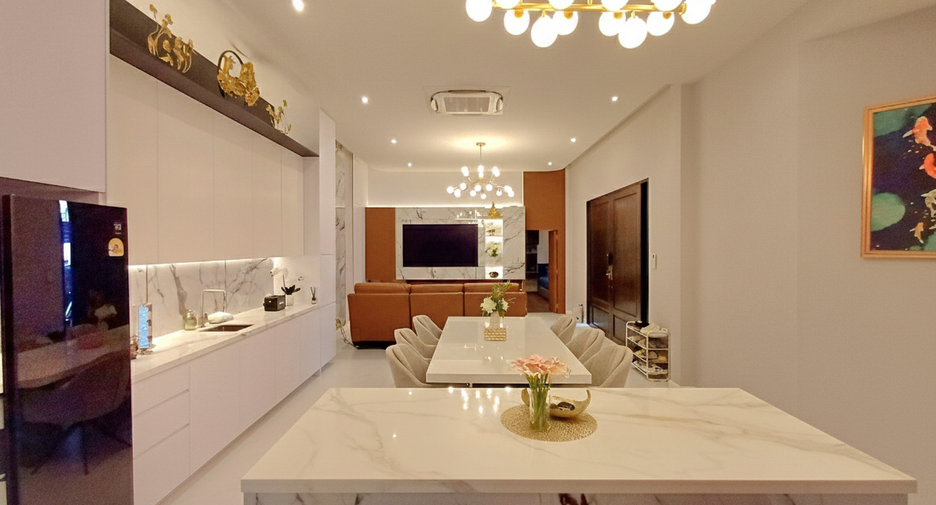 For sale 3 bedrooms house in Huay Yai, Pattaya