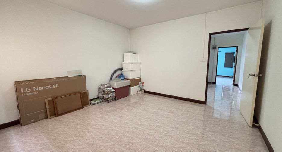 À vendre 2 chambres maison de ville à Bang Bua Thong, Nonthaburi